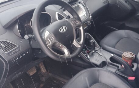 Hyundai ix35 I рестайлинг, 2011 год, 895 000 рублей, 3 фотография