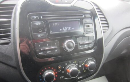 Renault Kaptur I рестайлинг, 2016 год, 1 250 000 рублей, 25 фотография