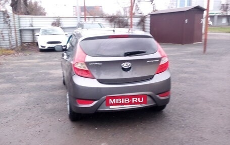 Hyundai Solaris II рестайлинг, 2014 год, 850 000 рублей, 3 фотография