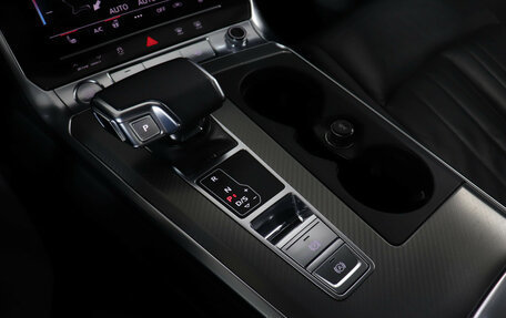 Audi A6, 2019 год, 3 300 000 рублей, 17 фотография