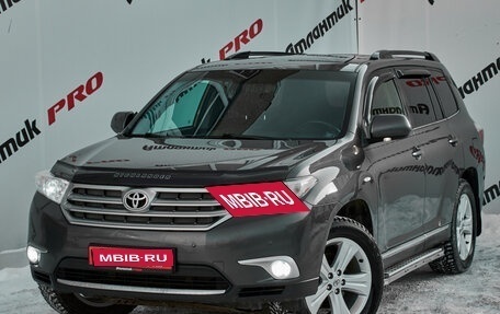Toyota Highlander III, 2013 год, 2 270 000 рублей, 1 фотография