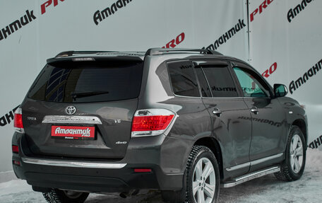 Toyota Highlander III, 2013 год, 2 270 000 рублей, 4 фотография