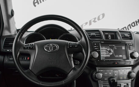 Toyota Highlander III, 2013 год, 2 270 000 рублей, 11 фотография