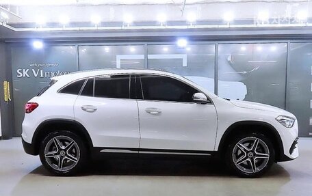 Mercedes-Benz GLA, 2022 год, 2 540 000 рублей, 3 фотография