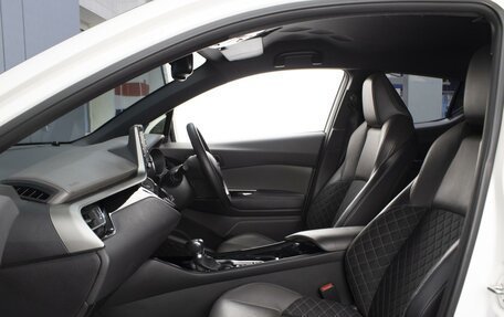 Toyota C-HR I рестайлинг, 2020 год, 1 970 000 рублей, 6 фотография