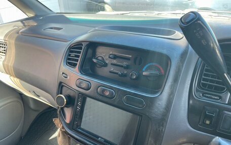 Mitsubishi Delica IV, 1998 год, 645 000 рублей, 18 фотография