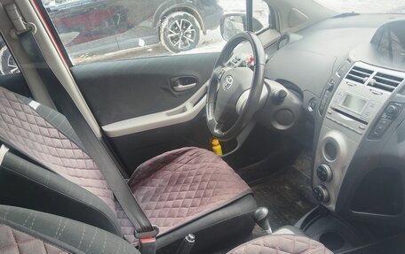 Toyota Yaris III рестайлинг, 2007 год, 470 000 рублей, 6 фотография