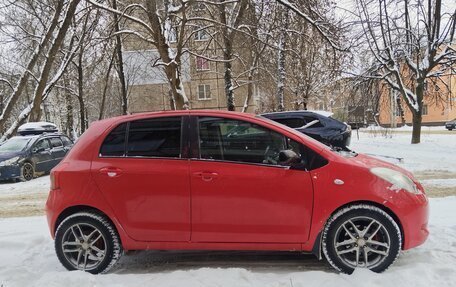 Toyota Yaris III рестайлинг, 2007 год, 470 000 рублей, 3 фотография