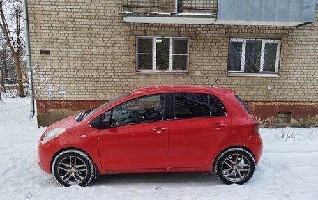 Toyota Yaris III рестайлинг, 2007 год, 470 000 рублей, 4 фотография