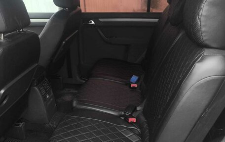 Volkswagen Touran III, 2006 год, 750 000 рублей, 8 фотография