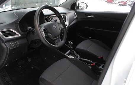 Hyundai Solaris II рестайлинг, 2019 год, 1 345 000 рублей, 6 фотография