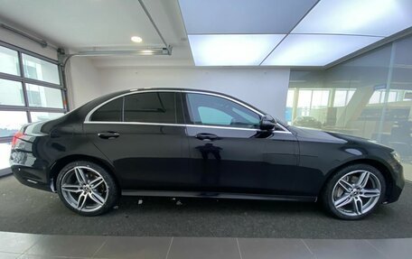 Mercedes-Benz E-Класс, 2018 год, 2 625 000 рублей, 4 фотография