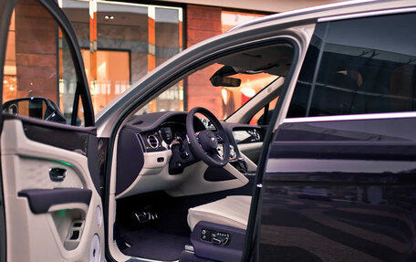 Bentley Bentayga I, 2024 год, 42 300 000 рублей, 8 фотография