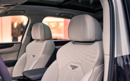 Bentley Bentayga I, 2024 год, 42 300 000 рублей, 15 фотография