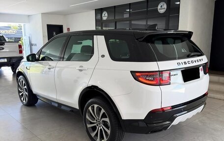 Land Rover Discovery Sport I рестайлинг, 2024 год, 5 990 000 рублей, 5 фотография