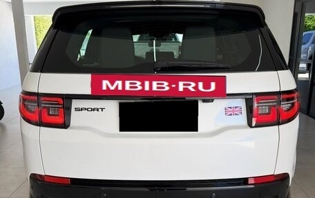 Land Rover Discovery Sport I рестайлинг, 2024 год, 5 990 000 рублей, 7 фотография