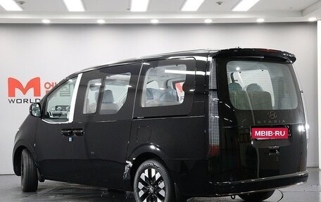 Hyundai Staria, 2025 год, 10 890 000 рублей, 3 фотография