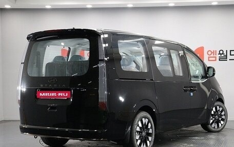 Hyundai Staria, 2025 год, 10 890 000 рублей, 2 фотография