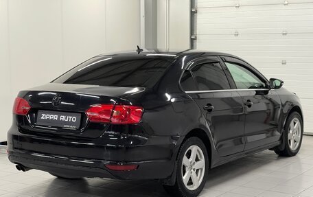 Volkswagen Jetta VI, 2011 год, 799 000 рублей, 4 фотография