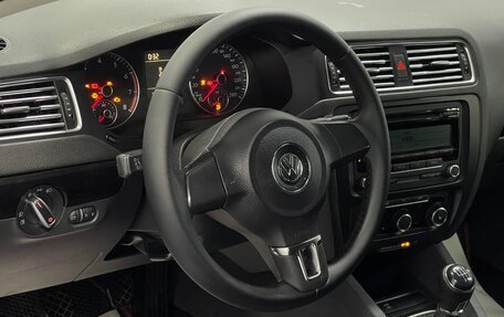 Volkswagen Jetta VI, 2011 год, 799 000 рублей, 8 фотография