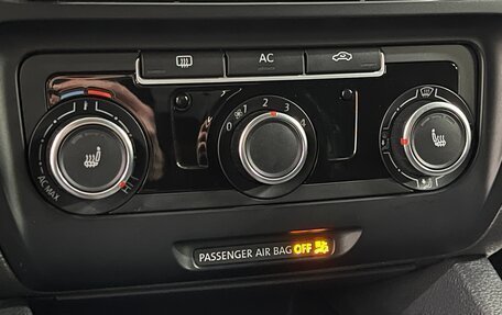 Volkswagen Jetta VI, 2011 год, 799 000 рублей, 14 фотография