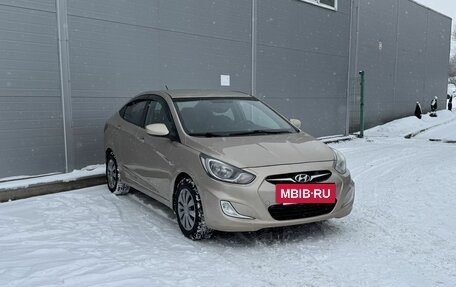 Hyundai Solaris II рестайлинг, 2011 год, 595 000 рублей, 3 фотография