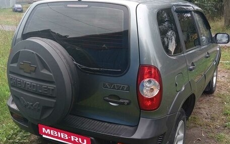 Chevrolet Niva I рестайлинг, 2011 год, 410 000 рублей, 4 фотография