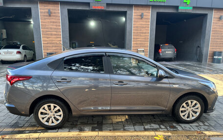 Hyundai Solaris II рестайлинг, 2021 год, 1 670 000 рублей, 5 фотография