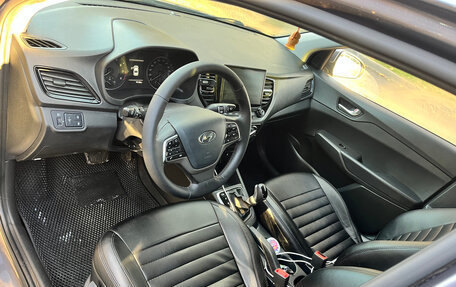 Hyundai Solaris II рестайлинг, 2021 год, 1 670 000 рублей, 6 фотография