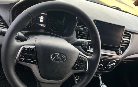 Hyundai Solaris II рестайлинг, 2021 год, 1 670 000 рублей, 16 фотография