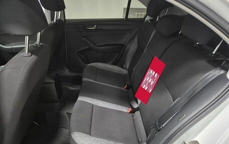 Skoda Rapid II, 2021 год, 1 696 000 рублей, 14 фотография