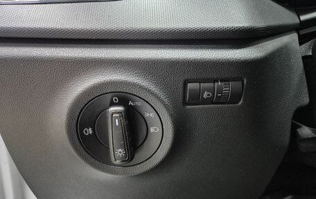 Skoda Rapid II, 2021 год, 1 696 000 рублей, 18 фотография