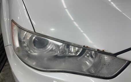 Mitsubishi Outlander III рестайлинг 3, 2011 год, 1 100 000 рублей, 15 фотография