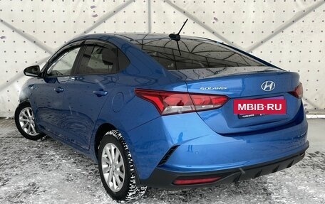 Hyundai Solaris II рестайлинг, 2021 год, 1 700 000 рублей, 5 фотография