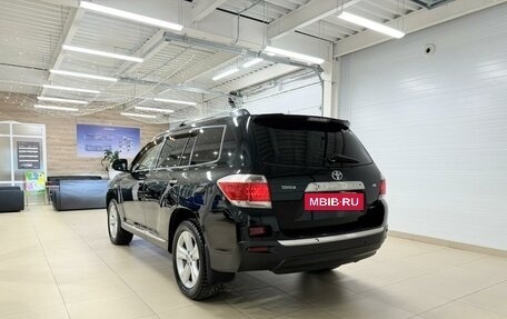 Toyota Highlander III, 2011 год, 2 429 000 рублей, 4 фотография