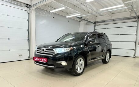 Toyota Highlander III, 2011 год, 2 429 000 рублей, 2 фотография