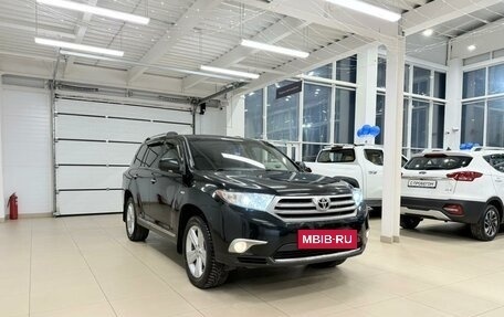 Toyota Highlander III, 2011 год, 2 429 000 рублей, 8 фотография