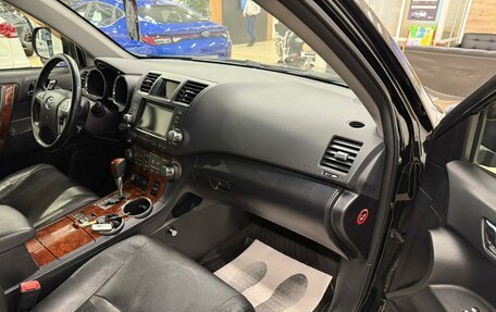 Toyota Highlander III, 2011 год, 2 429 000 рублей, 12 фотография