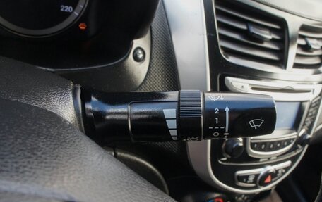 Hyundai Solaris II рестайлинг, 2011 год, 700 000 рублей, 8 фотография