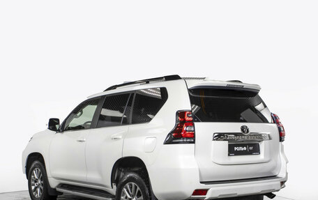 Toyota Land Cruiser Prado 150 рестайлинг 2, 2019 год, 3 878 000 рублей, 7 фотография