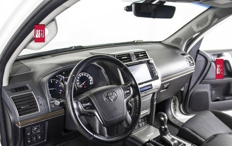 Toyota Land Cruiser Prado 150 рестайлинг 2, 2019 год, 3 878 000 рублей, 9 фотография