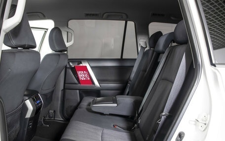 Toyota Land Cruiser Prado 150 рестайлинг 2, 2019 год, 3 878 000 рублей, 10 фотография