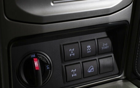 Toyota Land Cruiser Prado 150 рестайлинг 2, 2019 год, 3 878 000 рублей, 19 фотография