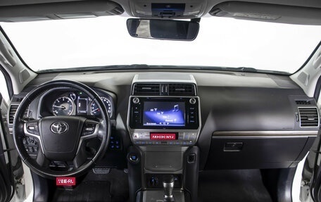 Toyota Land Cruiser Prado 150 рестайлинг 2, 2019 год, 3 878 000 рублей, 13 фотография