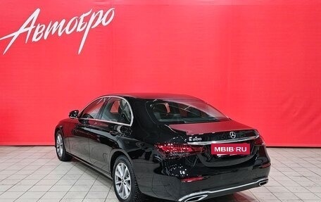 Mercedes-Benz E-Класс, 2021 год, 2 620 000 рублей, 3 фотография