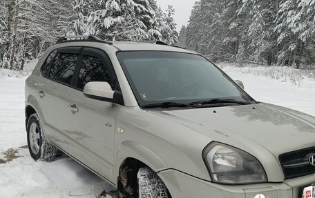 Hyundai Tucson III, 2008 год, 935 000 рублей, 2 фотография
