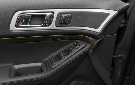 Ford Explorer VI, 2013 год, 1 800 000 рублей, 18 фотография