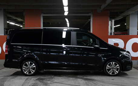 Mercedes-Benz V-Класс, 2015 год, 3 700 000 рублей, 4 фотография