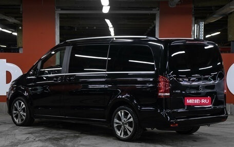 Mercedes-Benz V-Класс, 2015 год, 3 700 000 рублей, 7 фотография