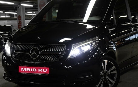 Mercedes-Benz V-Класс, 2015 год, 3 700 000 рублей, 22 фотография